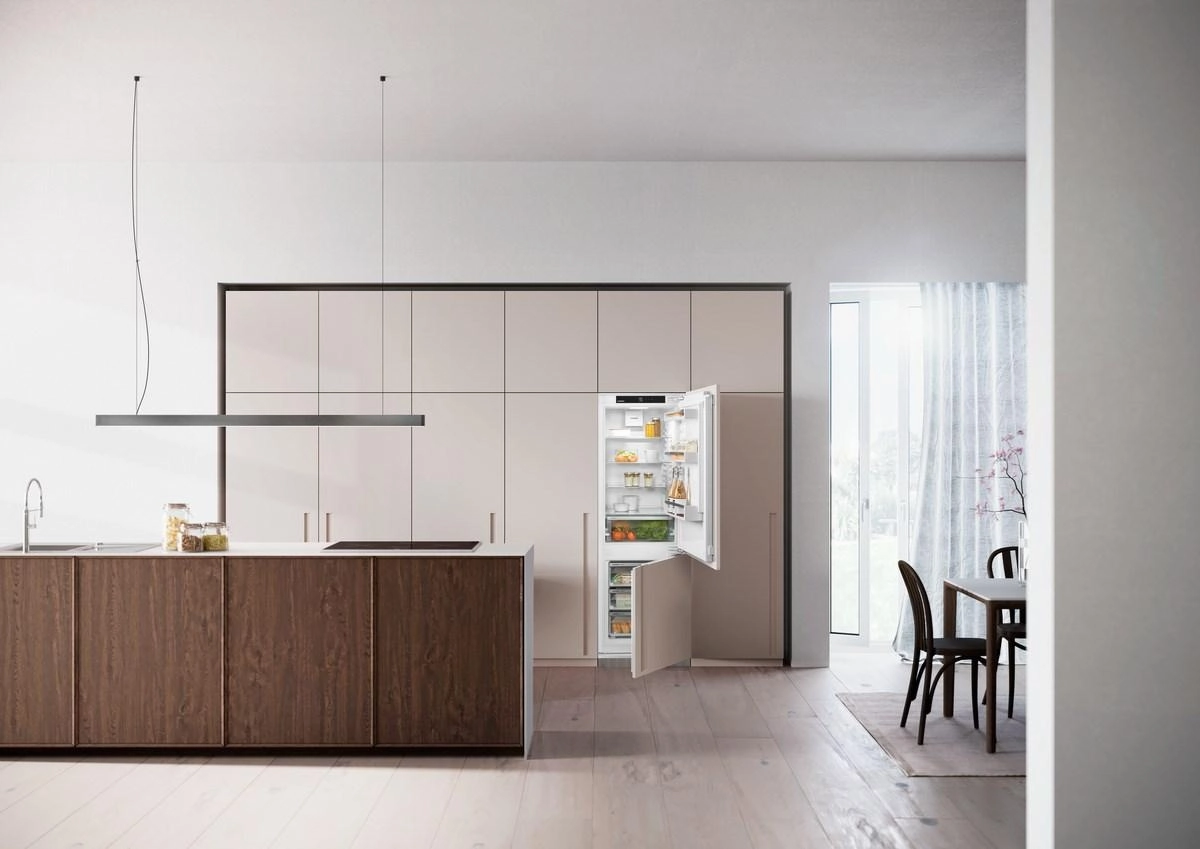 Liebherr IC5100PC Integrated Fridge-Freezer With Easyfresh And Nofrost